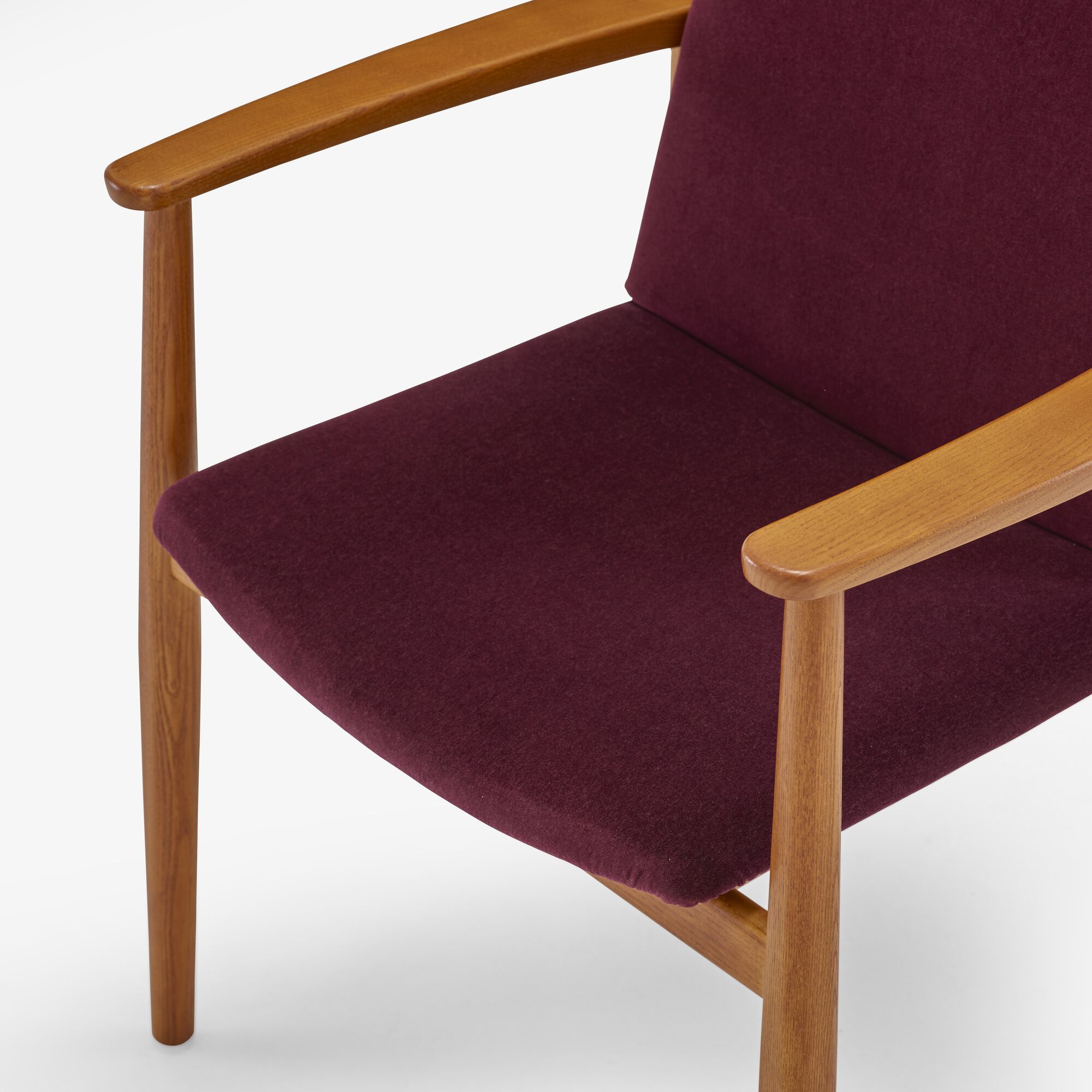 289 Carver chair guariche stained ash base