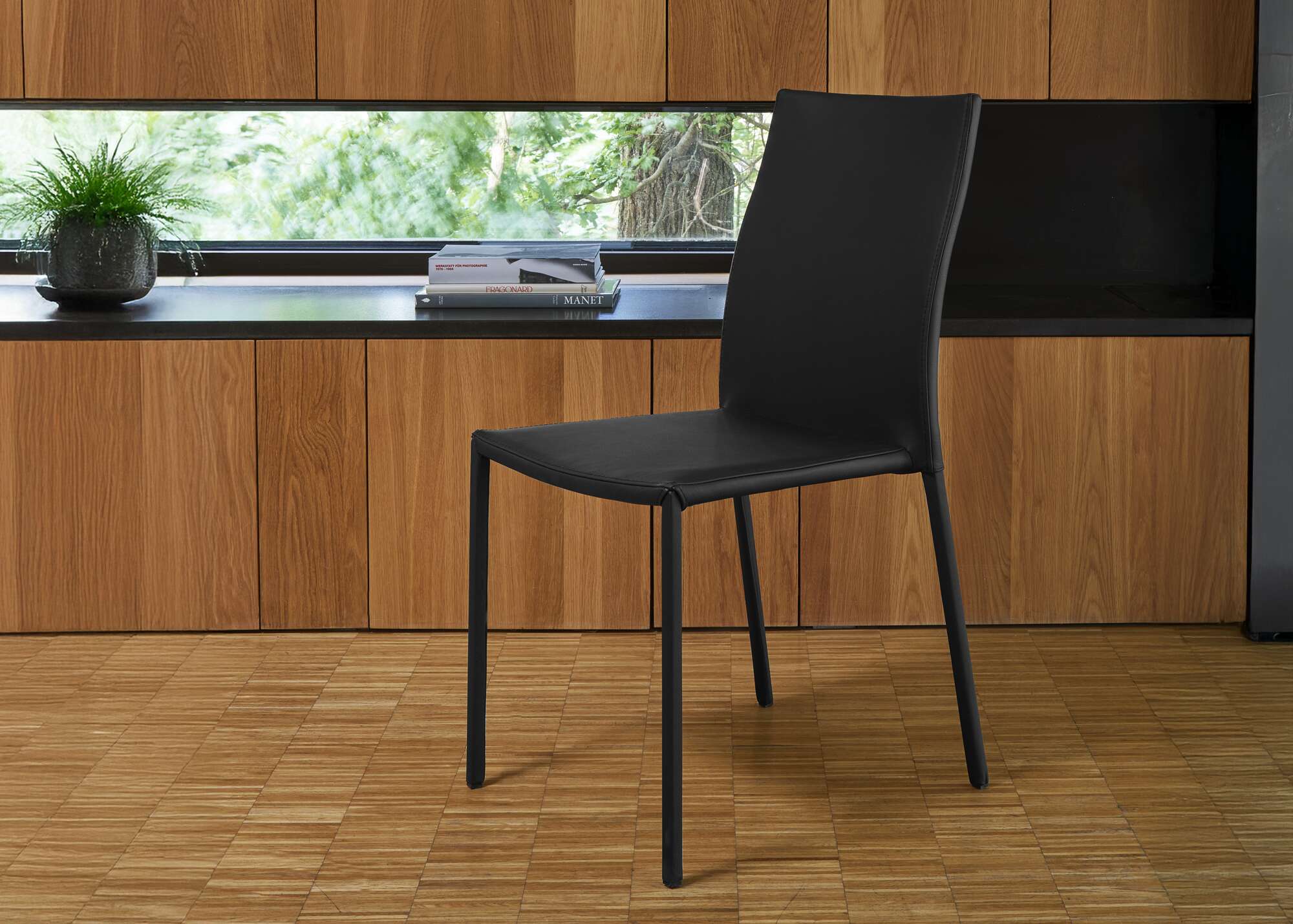 Slim chair Chair black leather