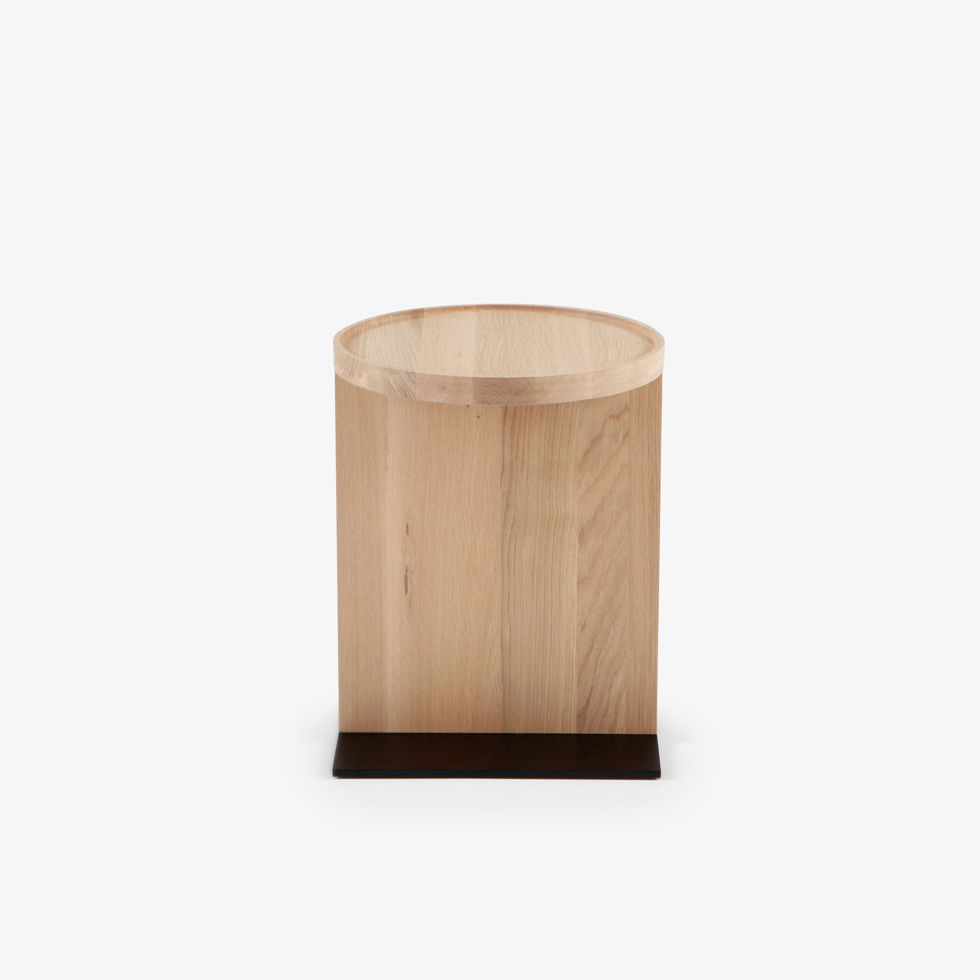 Karuma Occasional table