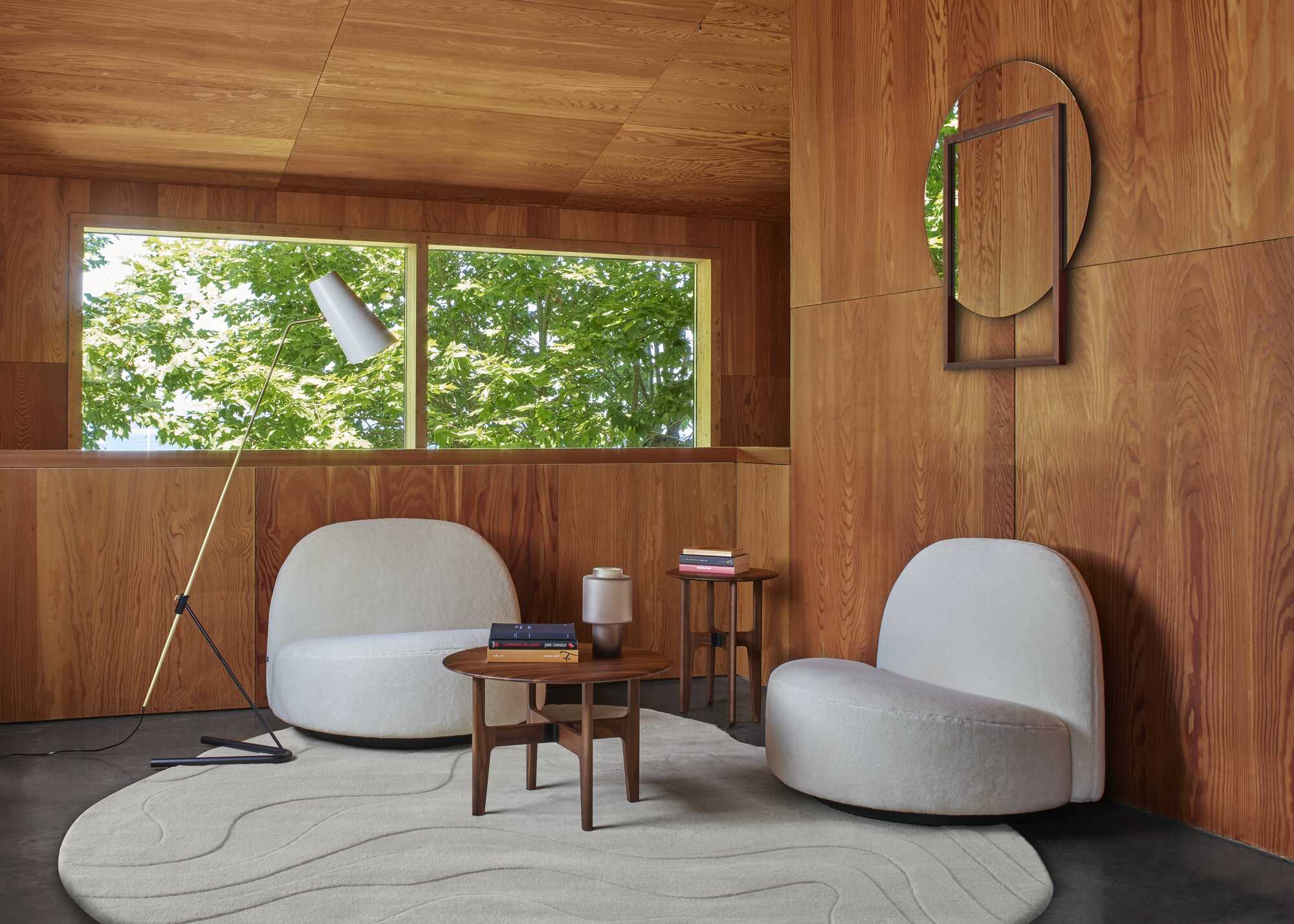 Nodum Occasional table solid american walnut high version