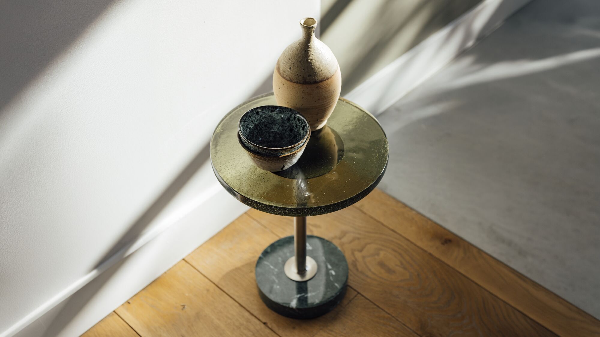 Glastone Pedestal table