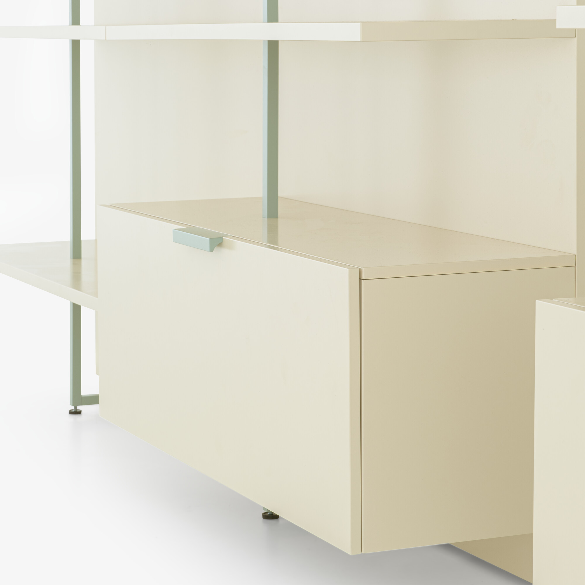 Everywhere Wall panel with low chest